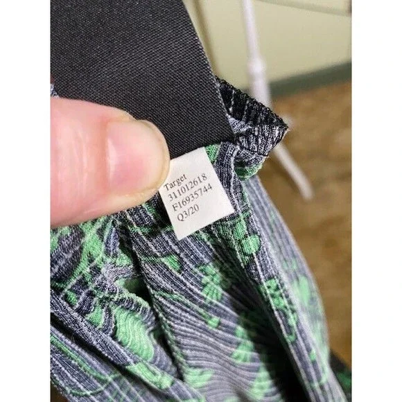 Who What Wear Floral Print Puff Sleeve Stretch Blouse in Midnight Foilage Size M - Picture 10 of 11